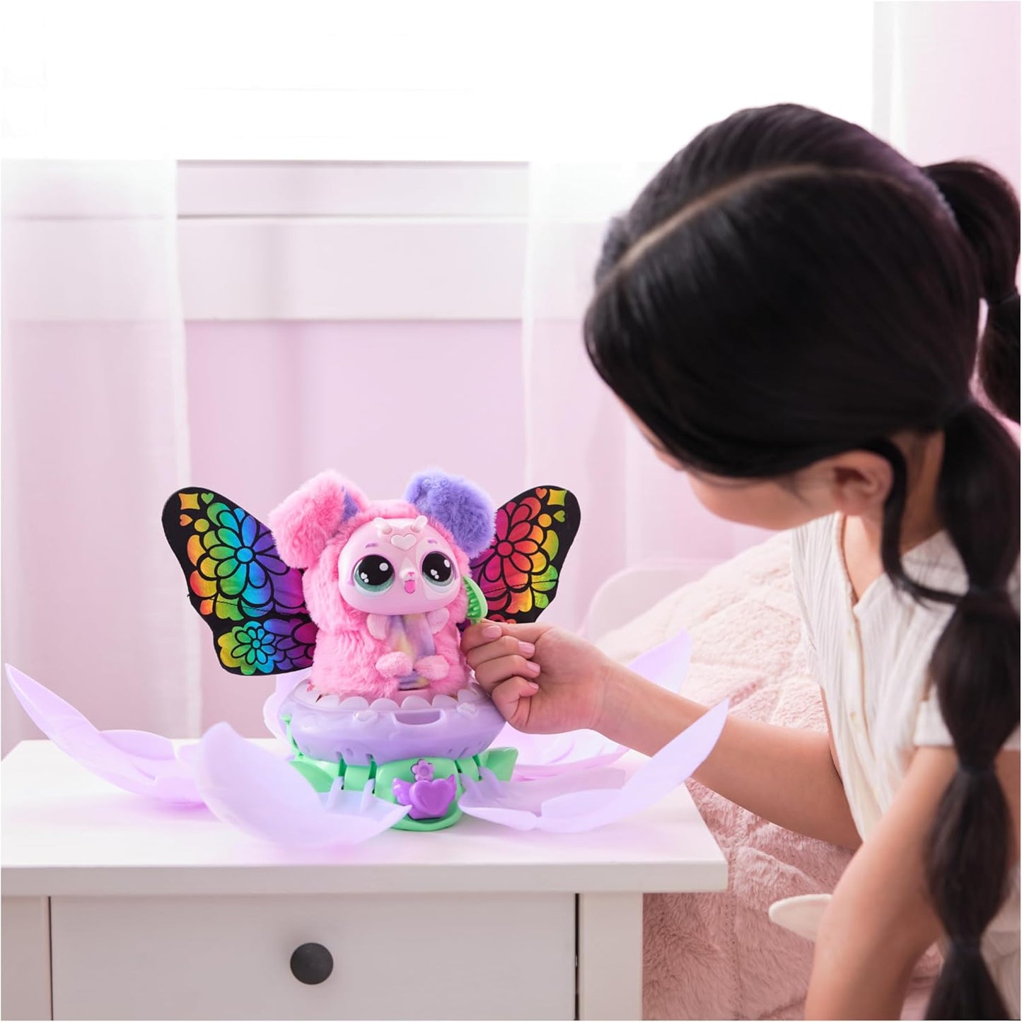HATCHIMALS Bloomables, brinquedo interativo surpresa e flor com revelação e transformação repetíveis, mais de 100 sons e reações (os estilos variam), brinquedos infantis para meninas e meninos.