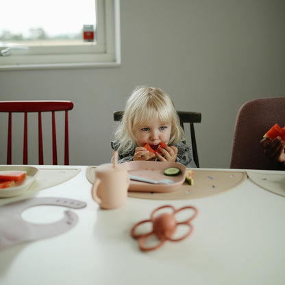Mushie Dinnerware Plates for Kids | Tableware Set of 2 | Reusable BPA Free | Dishwasher & Microwave Safe | Made in Denmark | Square (Blush)