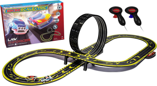 Micro Scalextric - Juego de carreras Law Enforcer - Juegos de carreras con alimentación eléctrica, pistas de carreras de autos tragamonedas para niños de 4 años en adelante, incluye 2 autos, 1 juego de pistas, 1 base de energía eléctrica y 2 controladores