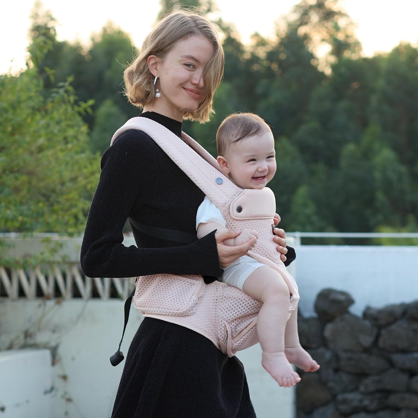 Momcozy Baby Carrier com assento para quadril, 2 em 1, voltado para a frente, para bebês ativos, carregador removível sem as mãos para até 20 kg, carregador infantil respirável, adequado para cinturas de até 120 cm, AirMesh rosa