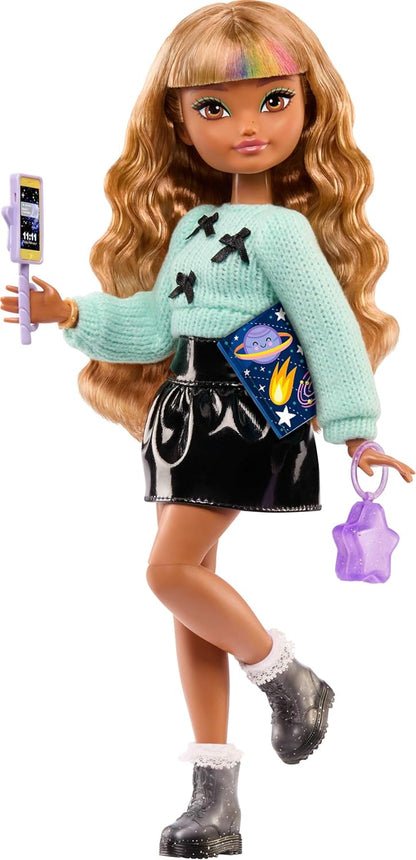 Barbie Dream Besties Boneca e Acessórios, Zia Boneca Fashion Articulada com Roupas Removíveis e Cabelo Castanho Ondulado, 7 Peças com Tema de Cabelo e Lua, JGG36