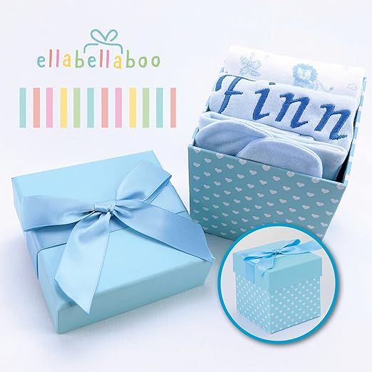 ellabellaboo Presentes personalizados para bebês da – A pequena caixa de presente contém 1 babador personalizado. Outras roupas essenciais para bebês incluem um body, um chapéu e luvas anti-arranhões.