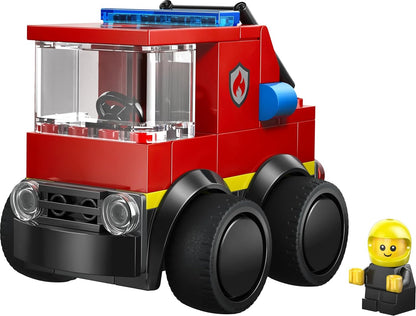 LEGO City Rides – Caminhão de Bombeiros de Brinquedo - Conjunto de Construção de Veículos de Emergência com Minifigura de Bombeiro Júnior - Lembrancinhas de Festa - Pequeno Presente Colecionável para Meninos a partir de 5 Anos - 60482