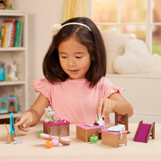 Li'l Woodzeez WZ6702Z Pla Variety Li'l Woodzeez - Juego de aula y parque infantil de 20 piezas con muebles y accesorios escolares - Juguetes y juegos en miniatura para niños a partir de 3 años, multicolor, M