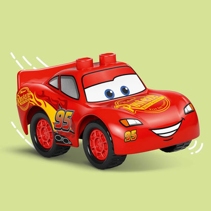 LEGO DUPLO│Disney e Pixar A Visita de McQueen à Garagem do Doutor - inclui um Carro de Corrida para Crianças, Ferramentas e Acessórios para Lavagem de Carro - Presente para Meninos e Meninas a partir de 2 Anos - 10456