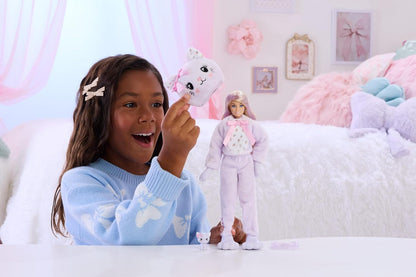 Barbie Cutie Reveal Boneca e Acessórios, Gatinha da Série Fofinha com 10 Surpresas, Incluindo Mudança de Cor e Mini Animal de Estimação, JJP64