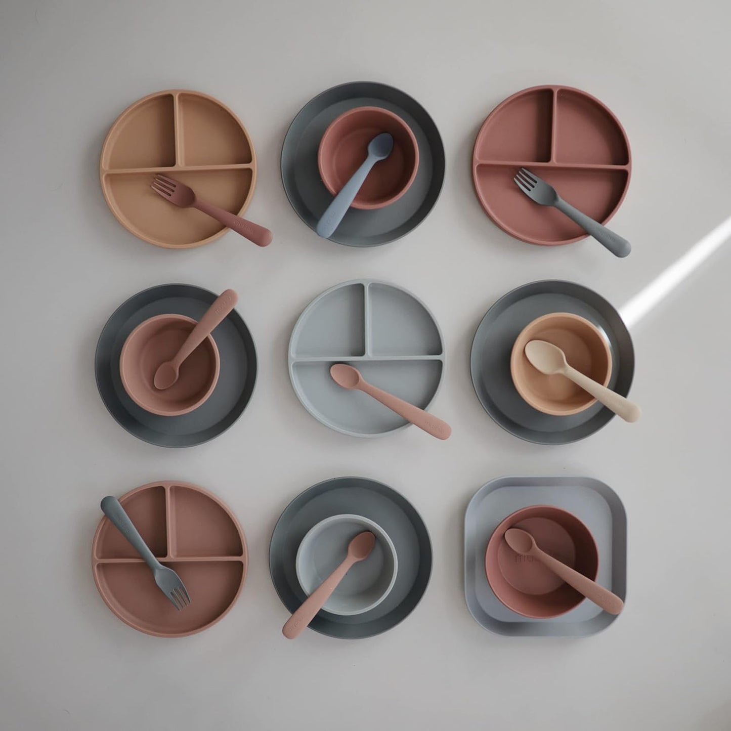 Mushie Colheres de alimentação Baby | Colheres de silicone sem BPA, pacote com 2 | Utensílios duráveis para bebês e crianças, próprios para lava-louças | Cor malva acinzentada