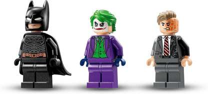 LEGO DC Batman: Batman Tumbler vs. Two-Face & The Joker - Batmóvel de brinquedo com 3 minifiguras - Conjunto de super-heróis - Presente para meninos, meninas e fãs do Cavaleiro das Trevas com mais de 8 anos