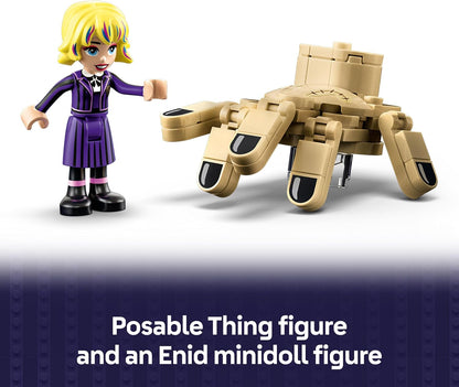 LEGO Apartamento da Wandinha - Brinquedo para brincar e exibir com uma mini boneca Enid e figura do Mãozinha, além de acessórios - Presente para meninas e meninos a partir de 10 anos e fãs adolescentes da série - 76785