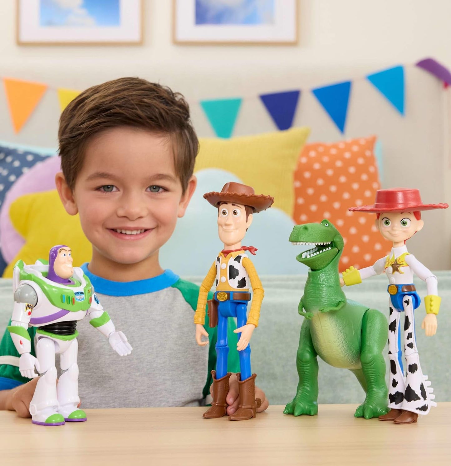 Mattel Boneco de Ação Buzz Lightyear Disney e Pixar Toy Story 5 | Escala de 7 polegadas, personagem icônico, mais de 8 pontos de articulação, design fiel ao filme, JKV15