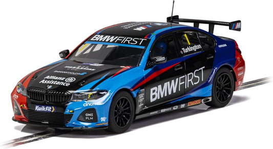 Scalextric C4225 BMW 330i M-Sport BTCC 2020 - Colin Turkington, Negro/Azul/Rojo