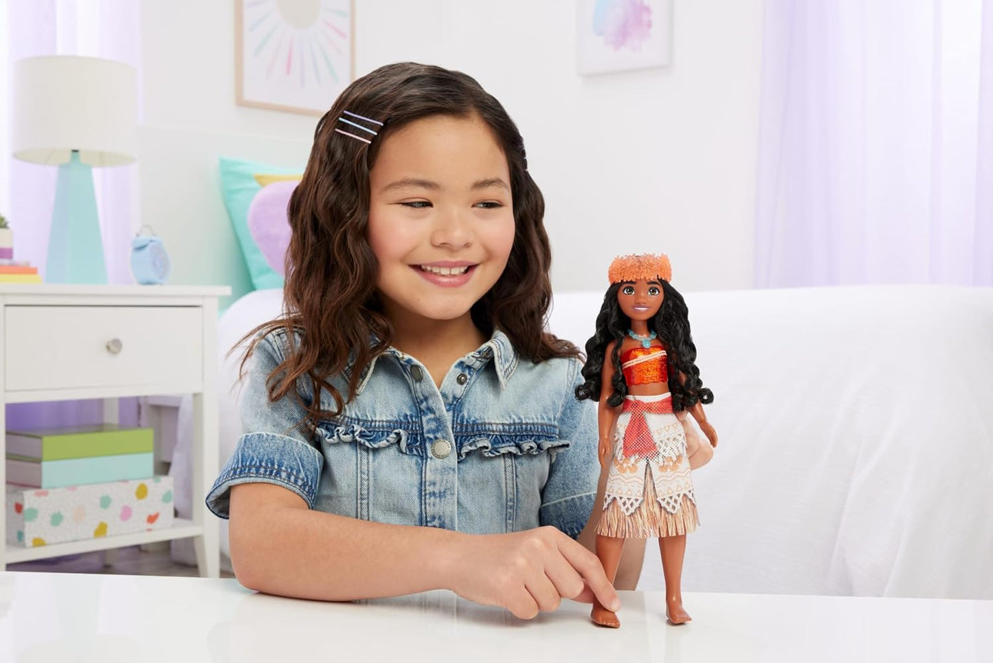 Mattel Bonecas Disney Princess da , Boneca Fashion Articulada Moana com Roupa e Acessórios Brilhantes, Brinquedos do Filme da Disney, HLW05, Traje Laranja | Visual Fashion Brilhante com Saia, Tiara e Colar Removíveis, Articulada e Colecionável,