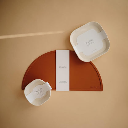 Mushie Tigelas para Jantar Infantil | Conjunto de 2 Tigelas Reutilizáveis Livres de BPA | Podem ser Lavadas na Lava-louças e Usadas no Micro-ondas | Fabricadas na Dinamarca | Quadradas (Marfim)