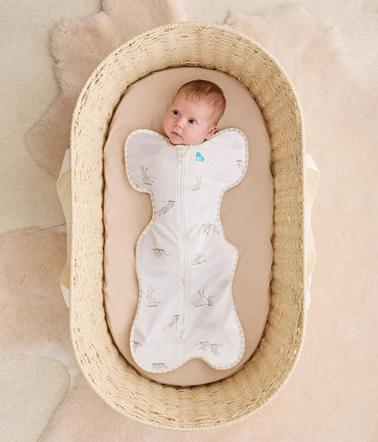 Love To Dream™ Swaddle UP™, Médio 6–8,5 kg – Cloud Bunnies | Ajuste perfeito, promove uma rotina de sono saudável | 1.0 Tog Ideal para primavera e verão (20–24°C) | Algodão lavável à máquina e zíper duplo