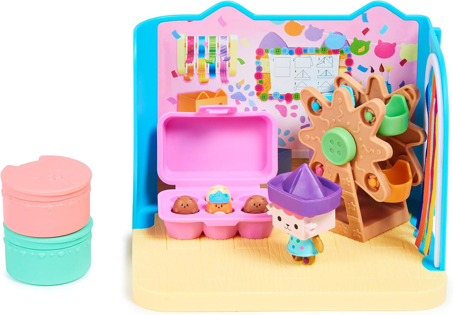 Gabby's Dollhouse, Piscina Purr-ific com figuras da Gabby e da MerCat e Quarto Artesanal Baby Box com figura de gato Baby Box e acessórios.