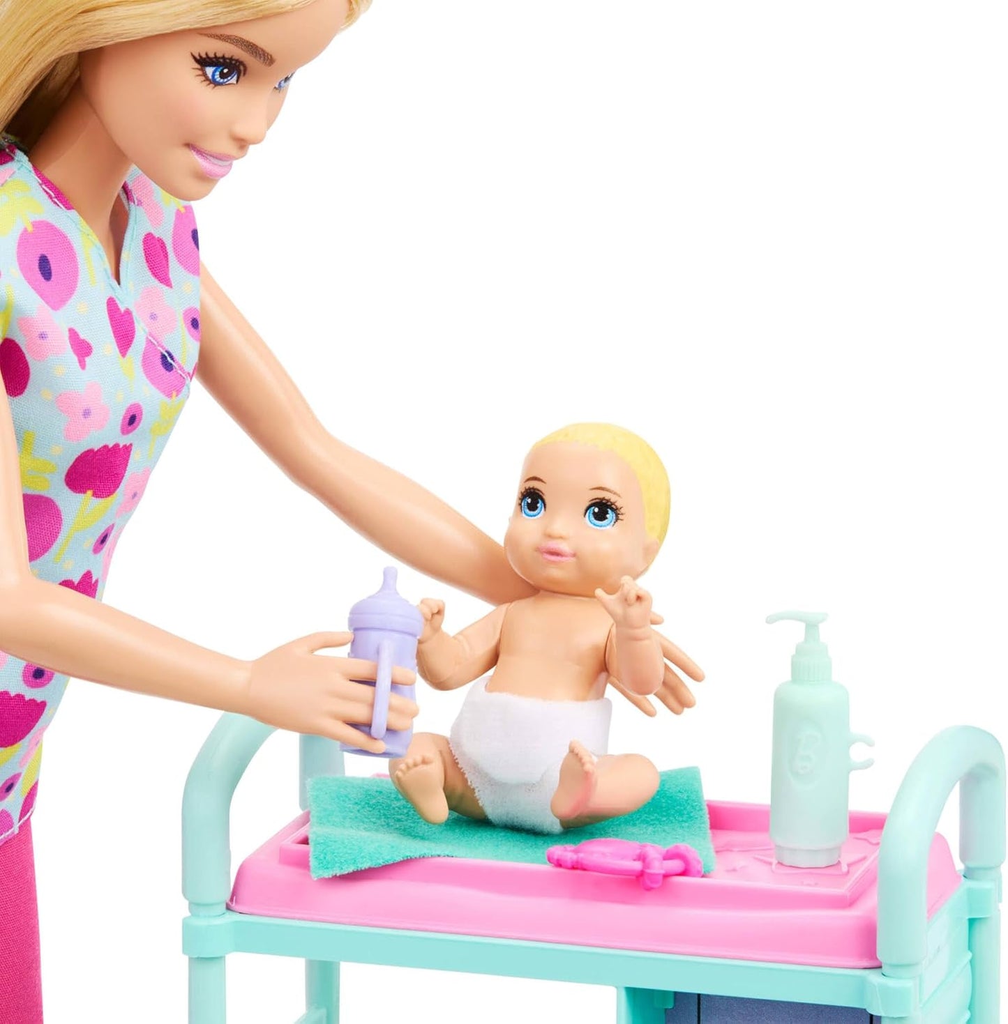 Barbie Careers Baby Doctor Playset com boneca loira de uniforme médico, 2 bonecas bebês, mesa de exame e acessórios, JMK12