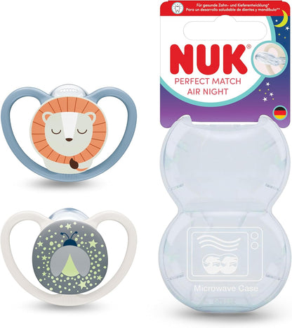 NUK Chupetas Perfect Match Air Night | 6-18 meses | Chupetas que brilham no escuro, promovem a circulação de ar e previnem irritações causadas pela saliva | 95% de aceitação pelos bebês** | Leão | 2 unidades