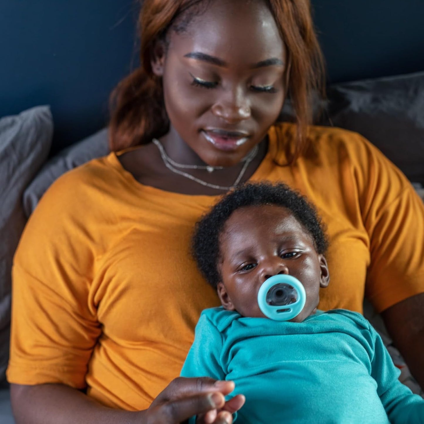 Tommee Tippee Chupeta semelhante a um peito, textura semelhante à pele, design simétrico, binkies sem BPA, 0-6 m, 4 unidades