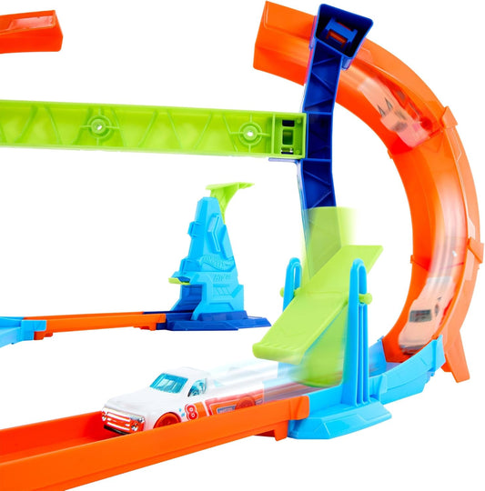 Conjunto de Pista para Carrinhos Hot Wheels, Incline e Salte Através do Loop em Espiral com um Carrinho de Brinquedo em Escala 1:64, Pista Speed Snap e Adaptadores, Compressível para Armazenamento, JFH36