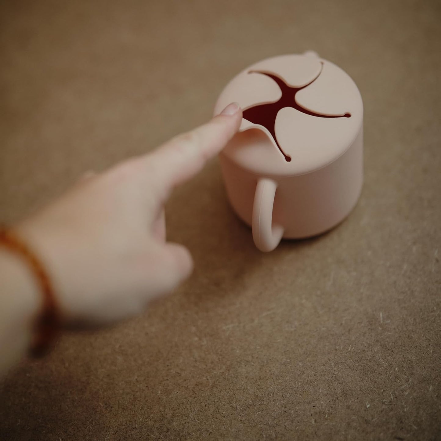 Mushie Potes para Lanches Baby para Crianças | Copo de Silicone Antivazamento para Bebês e Crianças | Fácil de Segurar para Crianças | Material: Silicone de Grau Alimentício | Pode ser Lavado na Lava-louças e Usado no Micro-ondas