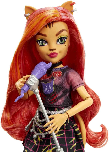 Monster High Boneca colecionável Toralei Stripe com mascote e acessórios Sweet Fangs G3 Reboot, multicolorida (HHK57)
