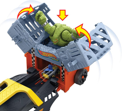 Hot Wheels Toy Cars & Track, RacerVerse Batman’s Escape Chase Large-Scale Vehicle Transforms into 3-Lane Raceway with Die-Cast Batman & Joker