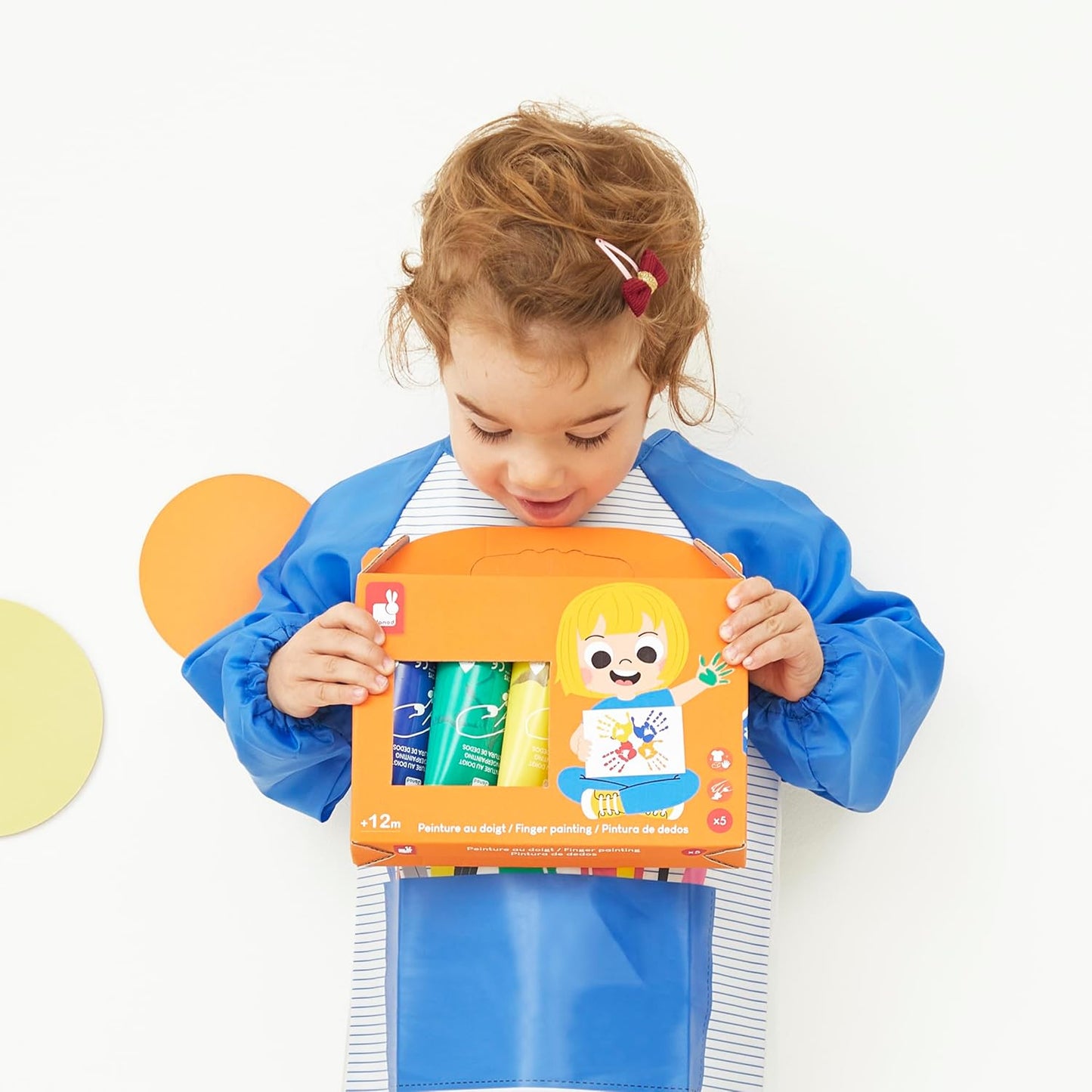 Janod - Pincéis - 4 tamanhos diferentes - Pincéis, Janod - Tintas para dedos para bebês a partir de 1 ano, Janod - Paleta de tinta à base de água - 12 almofadas e pincel, Janod - Avental de pintura infantil a partir de 18 meses