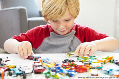 Pacote com 36 carrinhos Hot Wheels, conjunto com vários veículos Hot Wheels modernos e clássicos em escala 1:64 para brincar ou exibir, presente para entusiastas de carros, colecionadores e crianças a partir de 3 anos, GWN98
