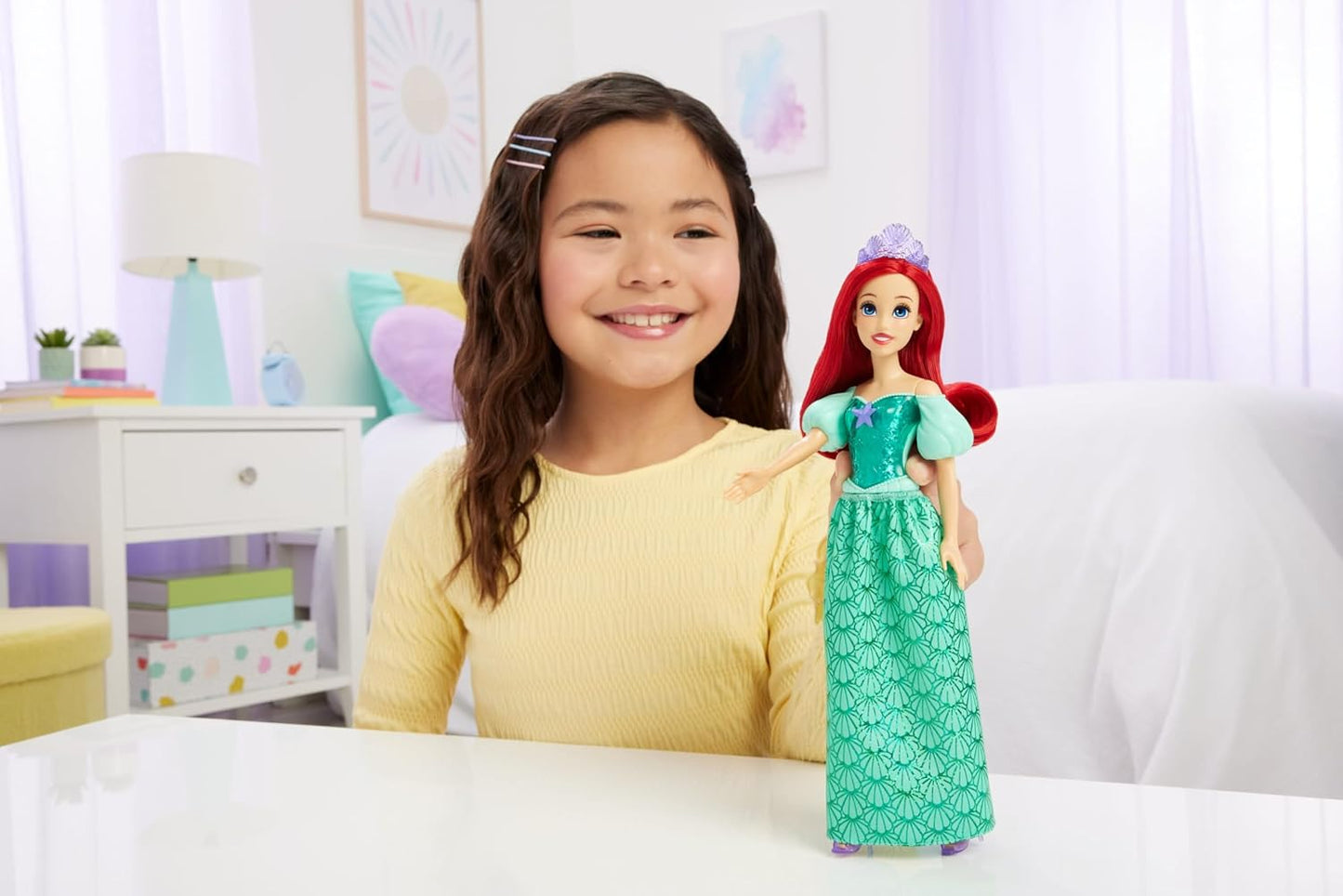 Mattel Boneca Disney Princess Ariel com Visual Clássico | Moda Brilhante com Saia, Tiara e Sapatos Removíveis, Articulada e Colecionável, Inspirada em A Pequena Sereia, HLW10