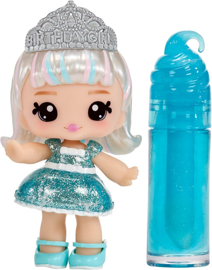 Yummiland Boneca Lipgloss - Bolo de aniversário Callie - Boneca de personagem perfumada com kit DIY Lipgloss - Adequado para crianças de 4 anos ou mais