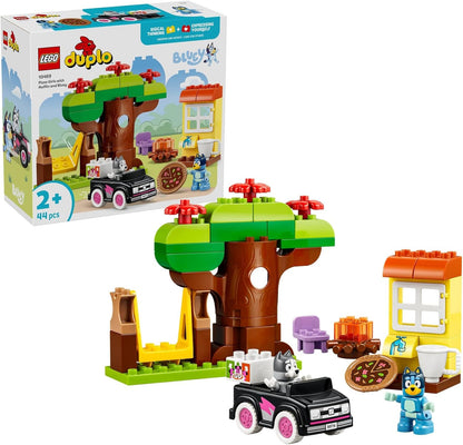 LEGO DUPLO Bluey Pizza Girls com Muffin e Bluey - Brinquedo Educativo para Desenvolvimento da Coordenação Motora em Crianças - Conjunto Montessori com Carro, 2 Figuras, Árvore e Balanço - Presente para Meninas e Meninos a partir de 2 Anos - 10469