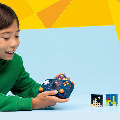 LEGO Creator Console de Jogos Retrô 3 em 1 - Transforma-se em uma Máquina de Arcade ou Computador com Teclado e Mouse - Ideia de Presente para Gamers a partir de 8 Anos - 31380