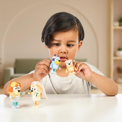 Bluey Figura 4-Pack Wedding Time, Reencenação do Dia do Casamento do Tio Rad e Frisky e Figuras da Florista do Bingo, Branco
