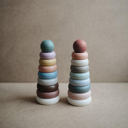 Mushie Brinquedo de Anéis Empilháveis | Torre de Anéis para Desenvolvimento Infantil a partir de 6 Meses | Auxilia no Desenvolvimento da Linguagem e da Coordenação Motora | Plástico 100% atóxico, livre de BPA e ftalatos |