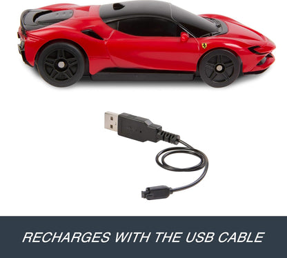 Carrinho de brinquedo Hot Wheels RC, Ferrari SF90 Stradale Assetto Fiorano com controle remoto na escala 1:64, para corridas dentro e fora da pista, com botão de impulso para aumentar a velocidade, JGD09