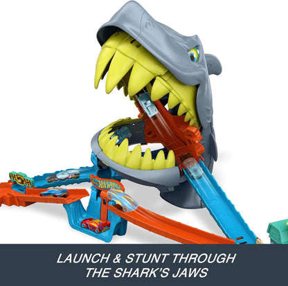 Hot Wheels Conjunto  City Shark Chomp Beach e carrinho em escala 1:64 | Pista com veículo de metal (die-cast) em escala 1:64, 2 formas de brincar