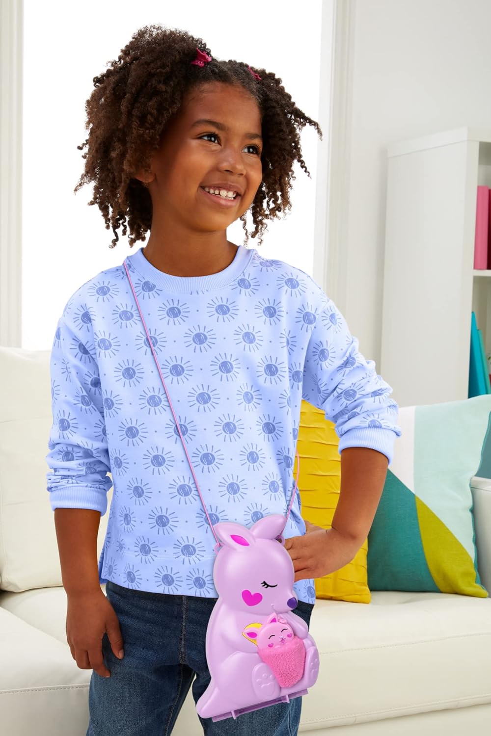 Polly Pocket, Mini brinquedos bolsa canguru Mama e Joey Conjunto compacto 2 em 1 com 2 micro bonecas e acessórios, brinquedos de viagem, HKV50