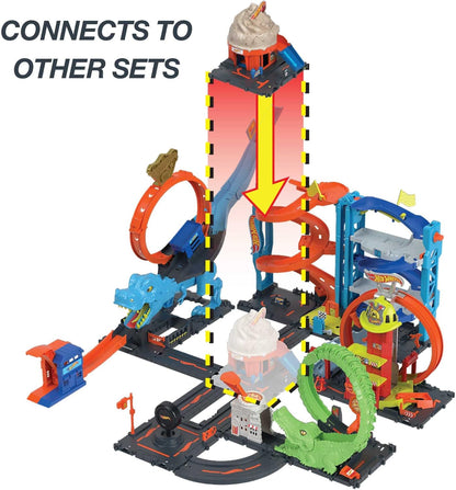 HOT WHEELS City Downtown Spielset Eiskrem-Strudel - Rennbahn-Action com manuellem Aufzug, Eiskrem-Wirbel e herunterklappbarer Rampe, incluindo 1 Hot Wheels Auto, para crianças de 4 anos, HKX38