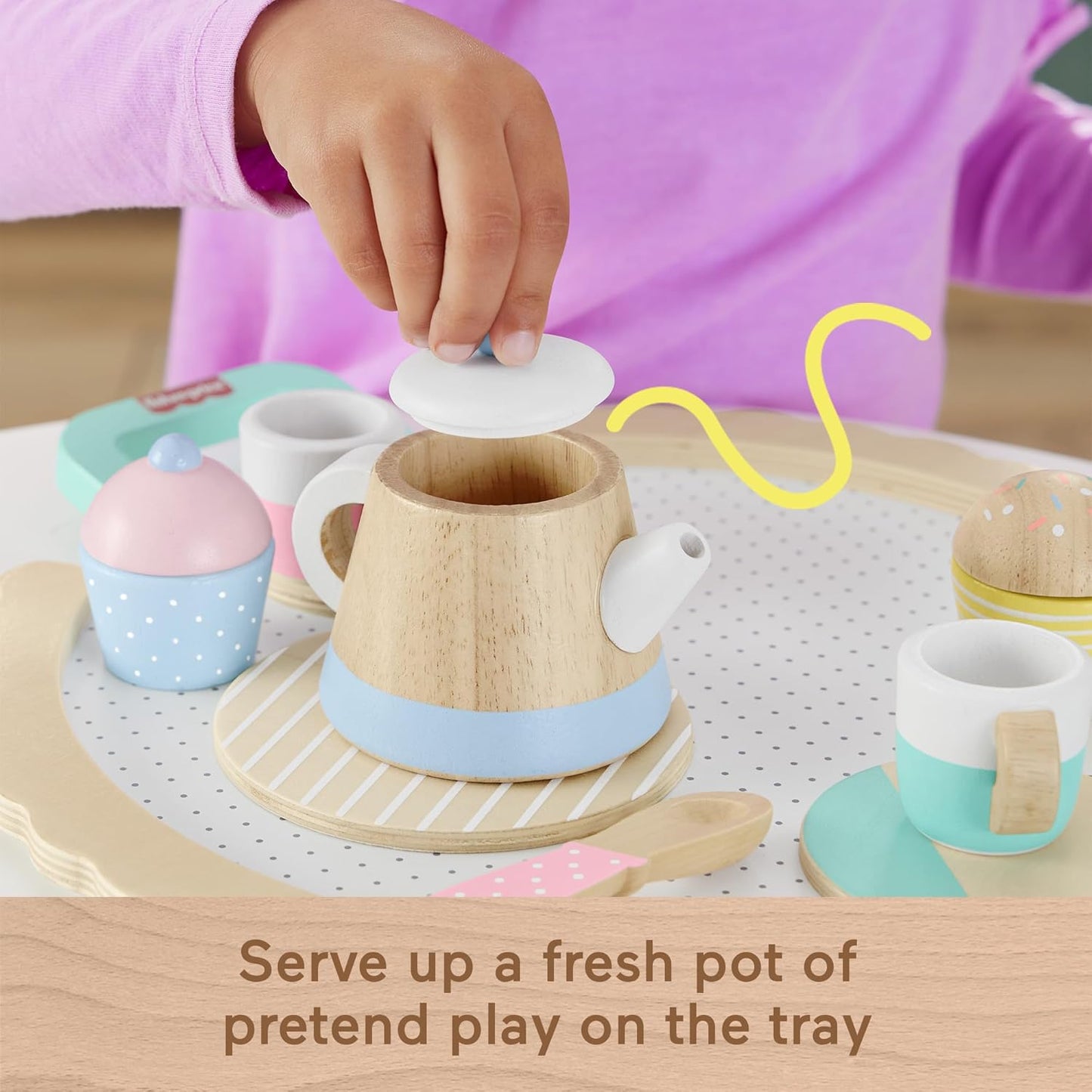 Fisher-Price Juego de té de madera de juguete preescolar con tetera, tazas y platillos, 12 piezas de madera para juegos de simulación para niños a partir de 3 años