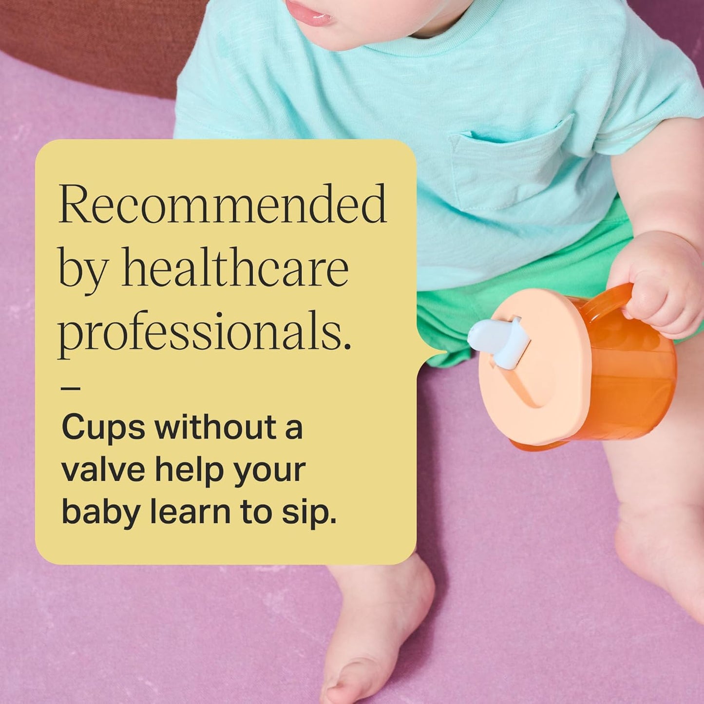 Tommee Tippee Copo de transição First Cup, 190ml, anti-vazamento para bebês a partir de 4 meses, com bico retrátil de fluxo livre e alças fáceis de segurar, laranja, azul e verde, pacote com 3 unidades.