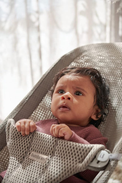 BabyBjörn Bouncer Bliss, malha, cinza bege