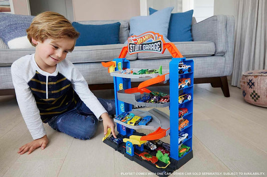 Hot Wheels City Stunt Garage Play Set Idea de regalo para edades de 3 a 8 años Eleva a niveles más altos Se conecta a otros juegos, GNL70