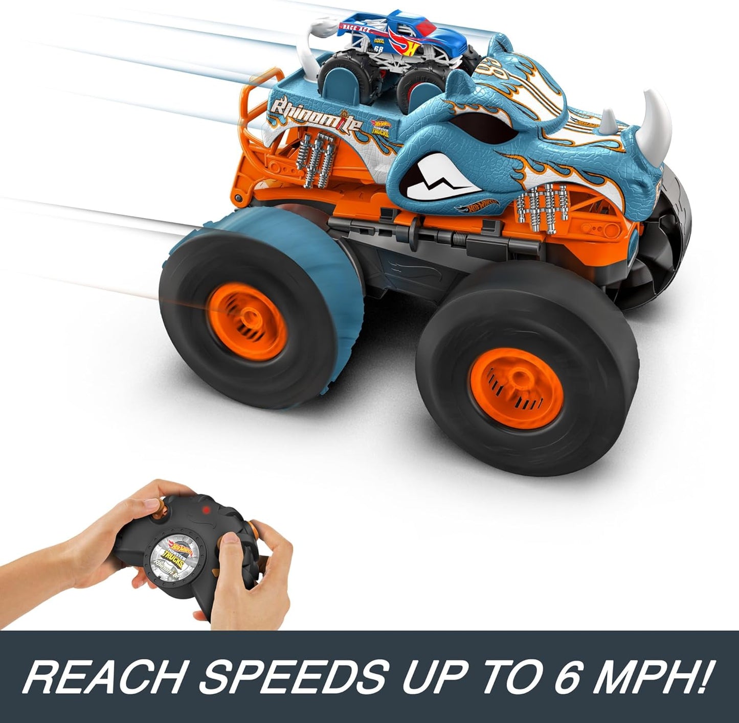 Hot Wheels Monster Trucks, Carro de Controle Remoto, HW Rhinomite Transformável em Escala 1:12 com Caminhão de Brinquedo Race Ace em Escala 1:64, Converte-se em Lançador, Conecta-se à Pista Laranja, HPK27