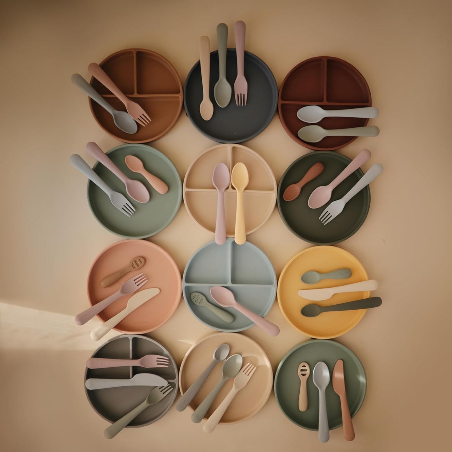 Mushie Prato de silicone antiderrapante com ventosa Classic para bebês e crianças pequenas | Silicone de qualidade alimentar | Pode ser lavado na lava-louças e usado no micro-ondas (Tradewinds)