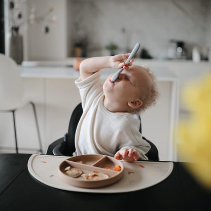 Mushie Colheres de alimentação Baby | Colheres de silicone sem BPA, pacote com 2 | Utensílios duráveis para bebês e crianças, próprios para lava-louças | Cor malva acinzentada