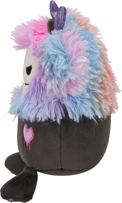 Squishmallows Original 7,5 polegadas Frumpy the Goth Black Bigfoot usando faixa de cabeça de coração de pelúcia para dia dos namorados