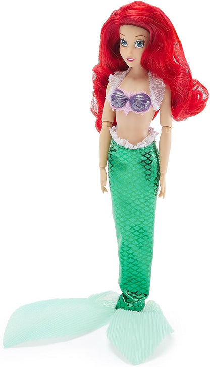 Disney Boneca Clássica Oficial da Ariel da Store para Crianças, A Pequena Sereia, 30 cm, Brinquedo Totalmente Articulado com Cauda de Sereia Brilhante, Cabelo Vermelho Vibrante e Amigo Personagem Surpresa – Indicado para Maiores de 3 Anos