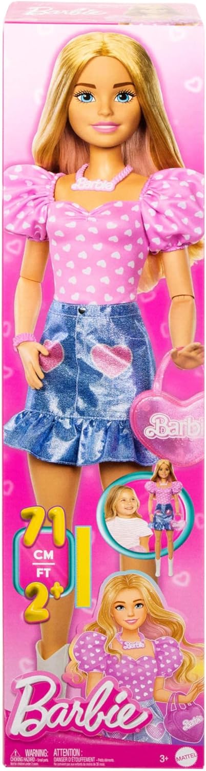 Barbie Fashion Doll Loira de 71 cm com Roupas Removíveis, Blusa Rosa, Saia Jeans, Botas de Cowboy, Colar e Bolsa como Acessórios, HYT84