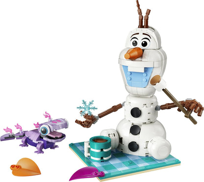 LEGO | Disney Frozen: Brinquedo Divertido de Piquenique do Olaf e da Bruni - Boneco de Neve com Manta de Piquenique e Acessórios - Decoração DIY para Quarto - Presente para Meninas e Fãs a partir de 7 Anos - 43287