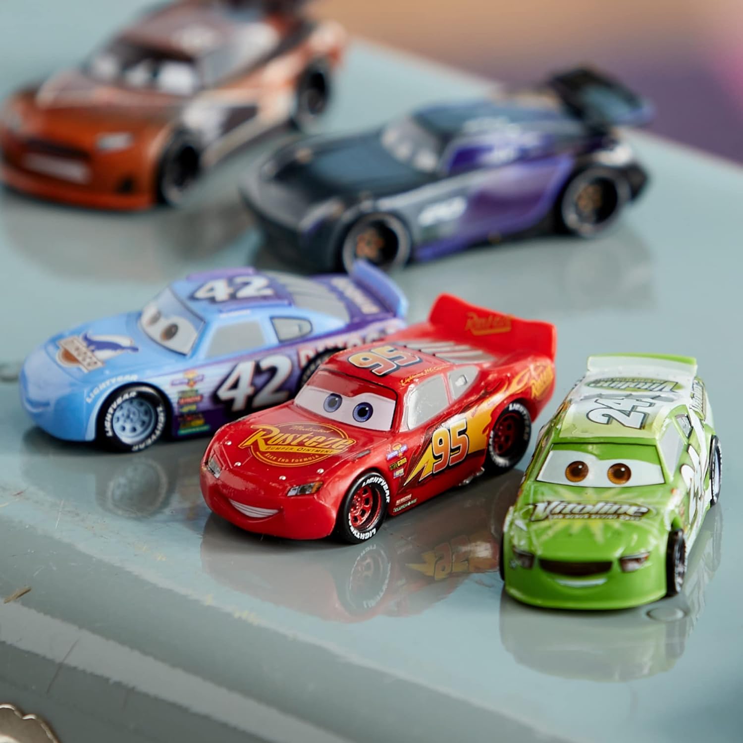 Disney Store Playset oficial Pixar Cars Deluxe, 9 unidades, figuras de